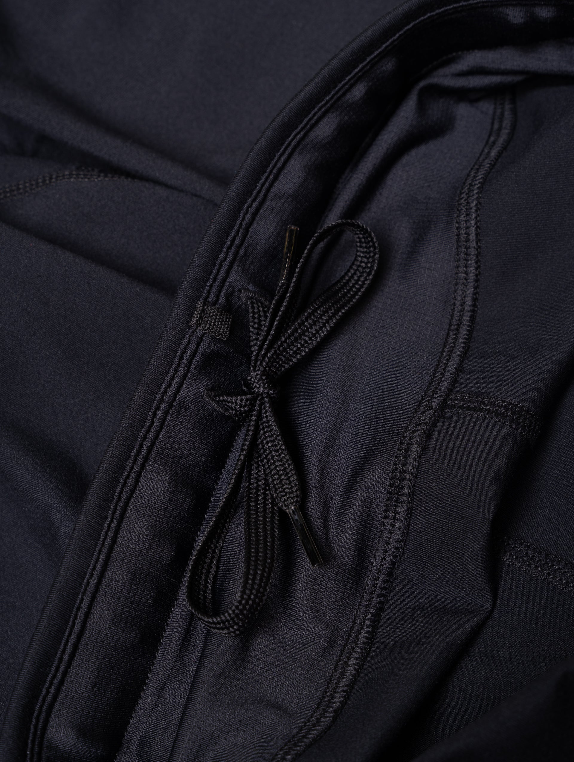 RH-00681 Black/Bright White