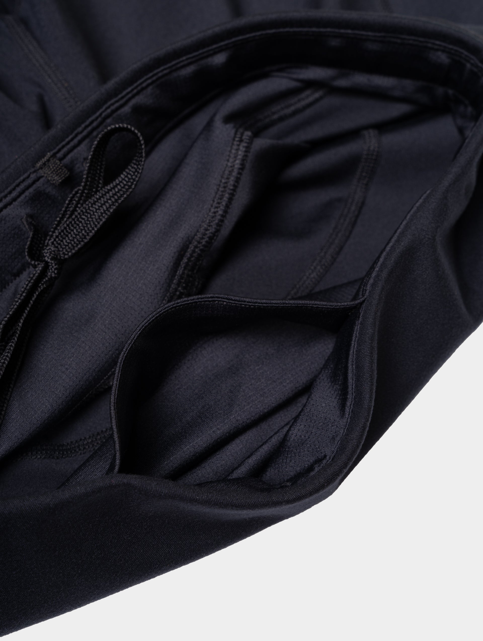 RH-00681 Black/Bright White