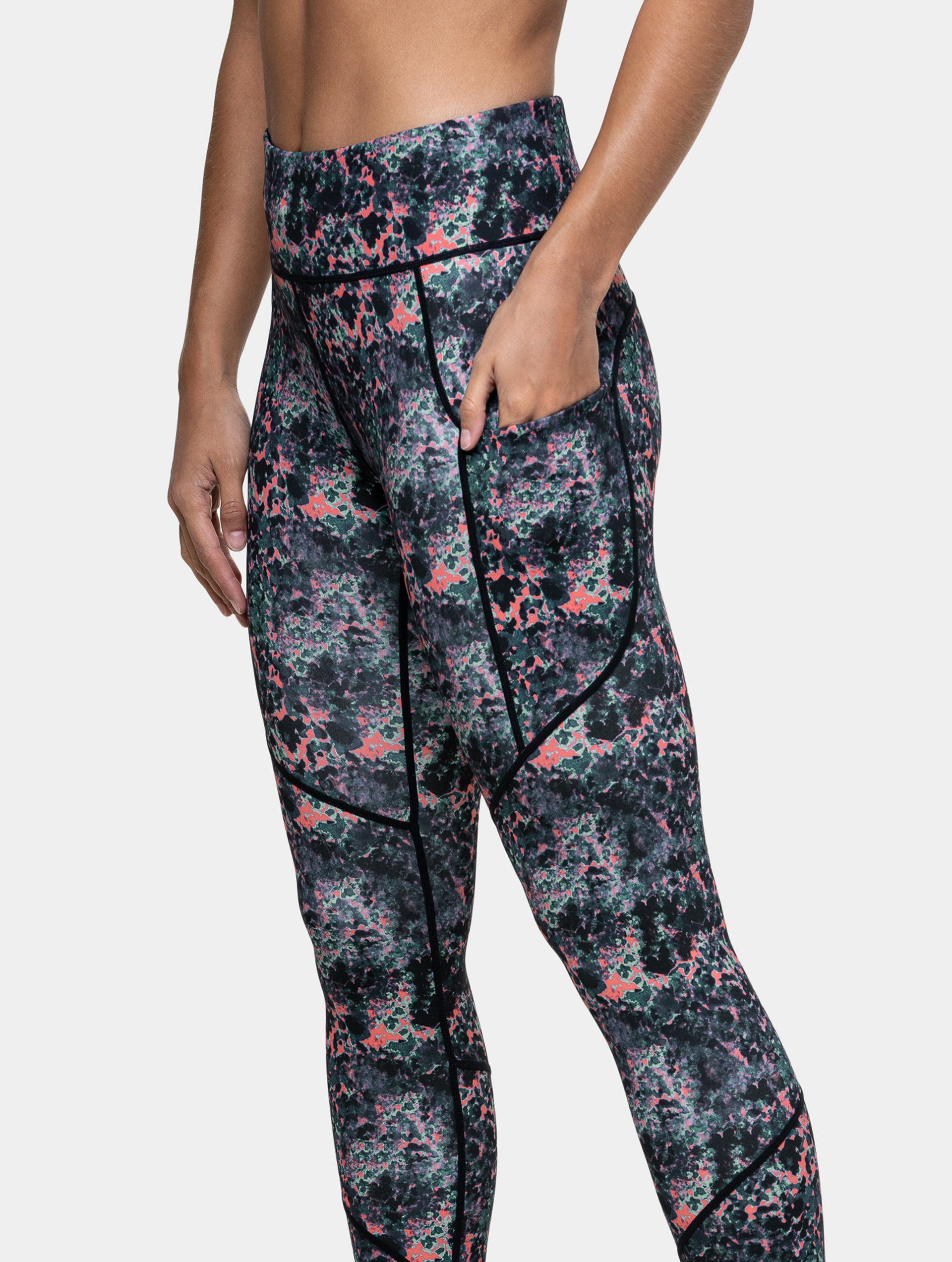 Rh-01295 Coralescent
