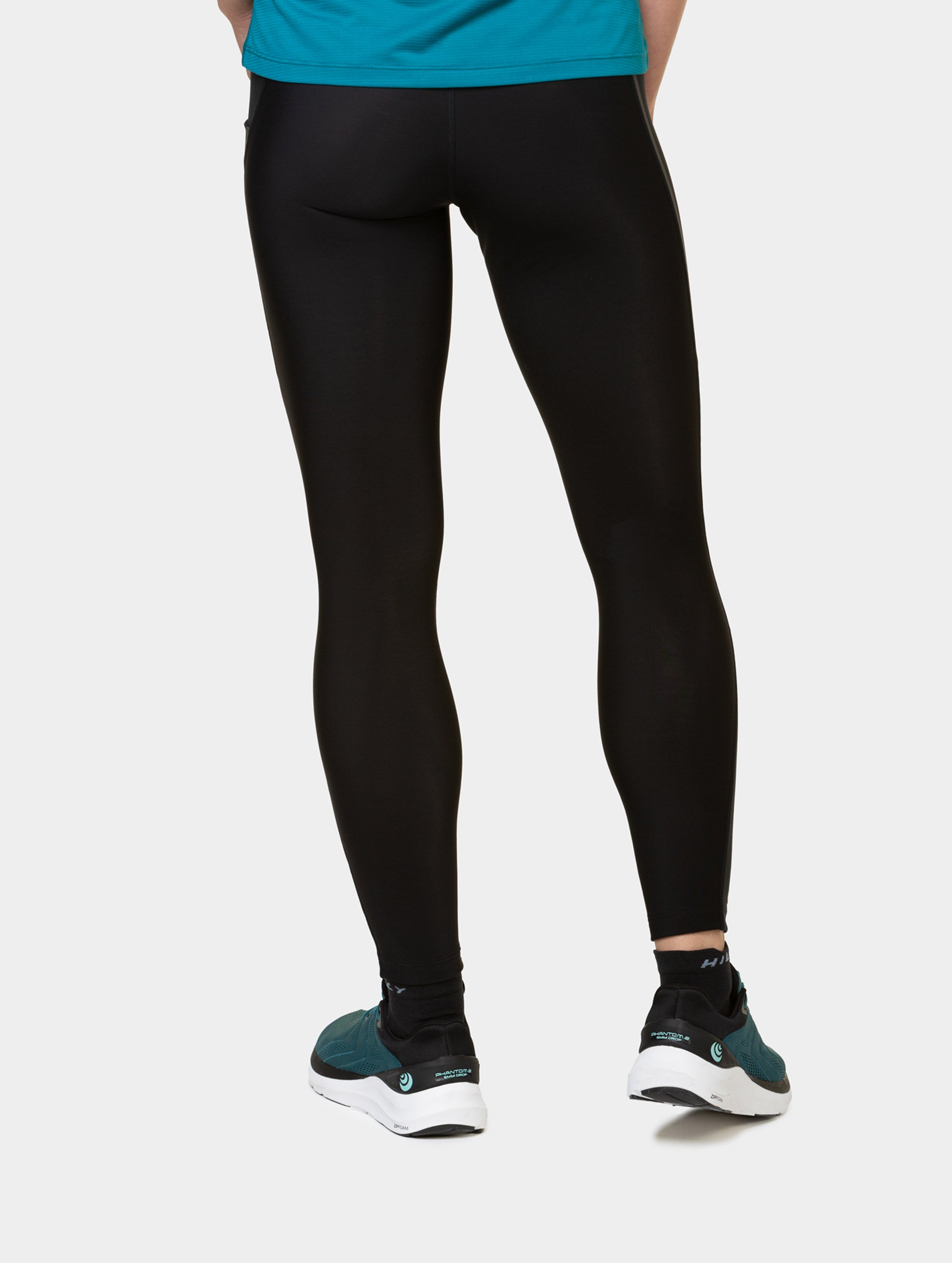 R009 All Black