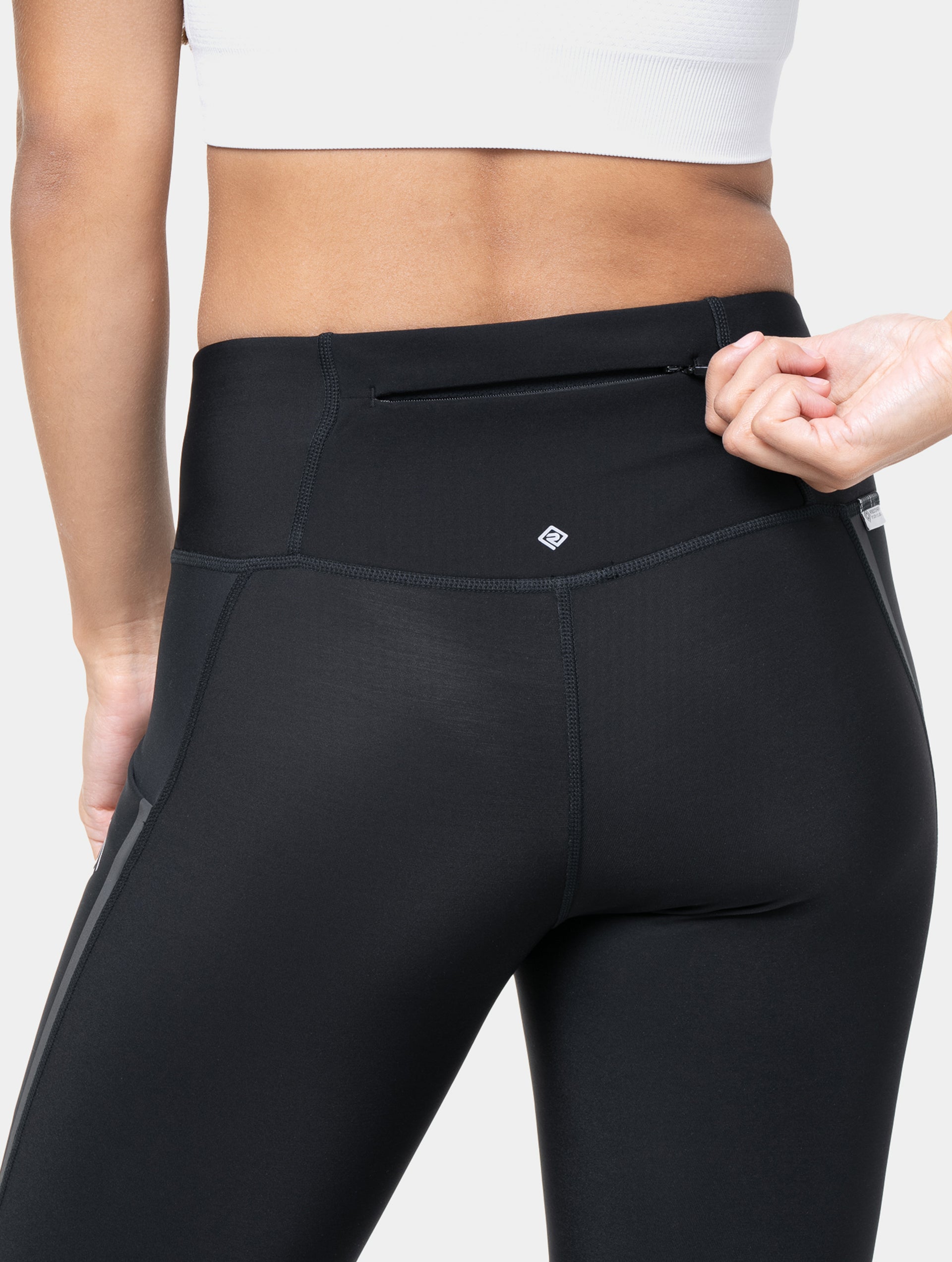 R009 All Black