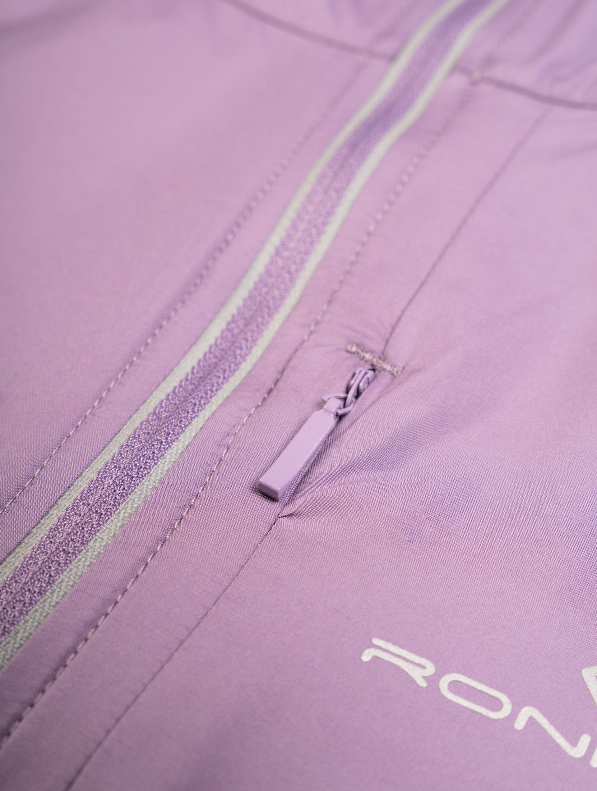 Rh-01300 Dark Iris/Reflect