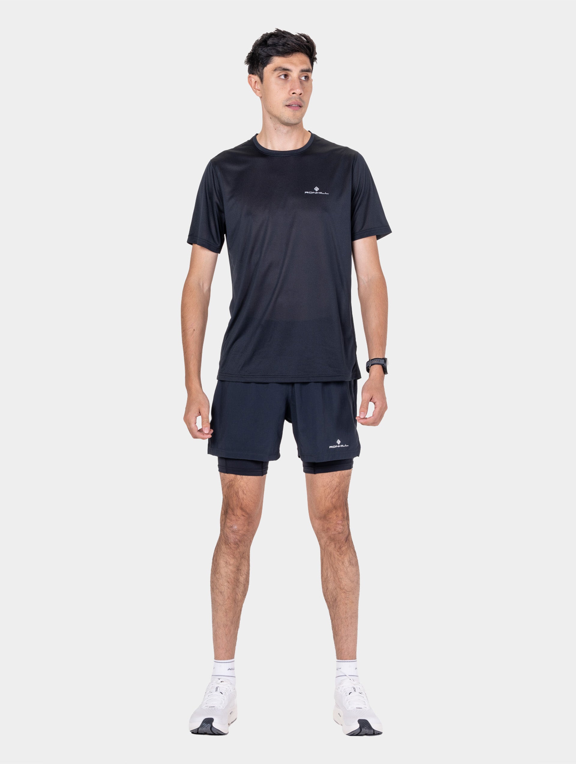 R004 Black