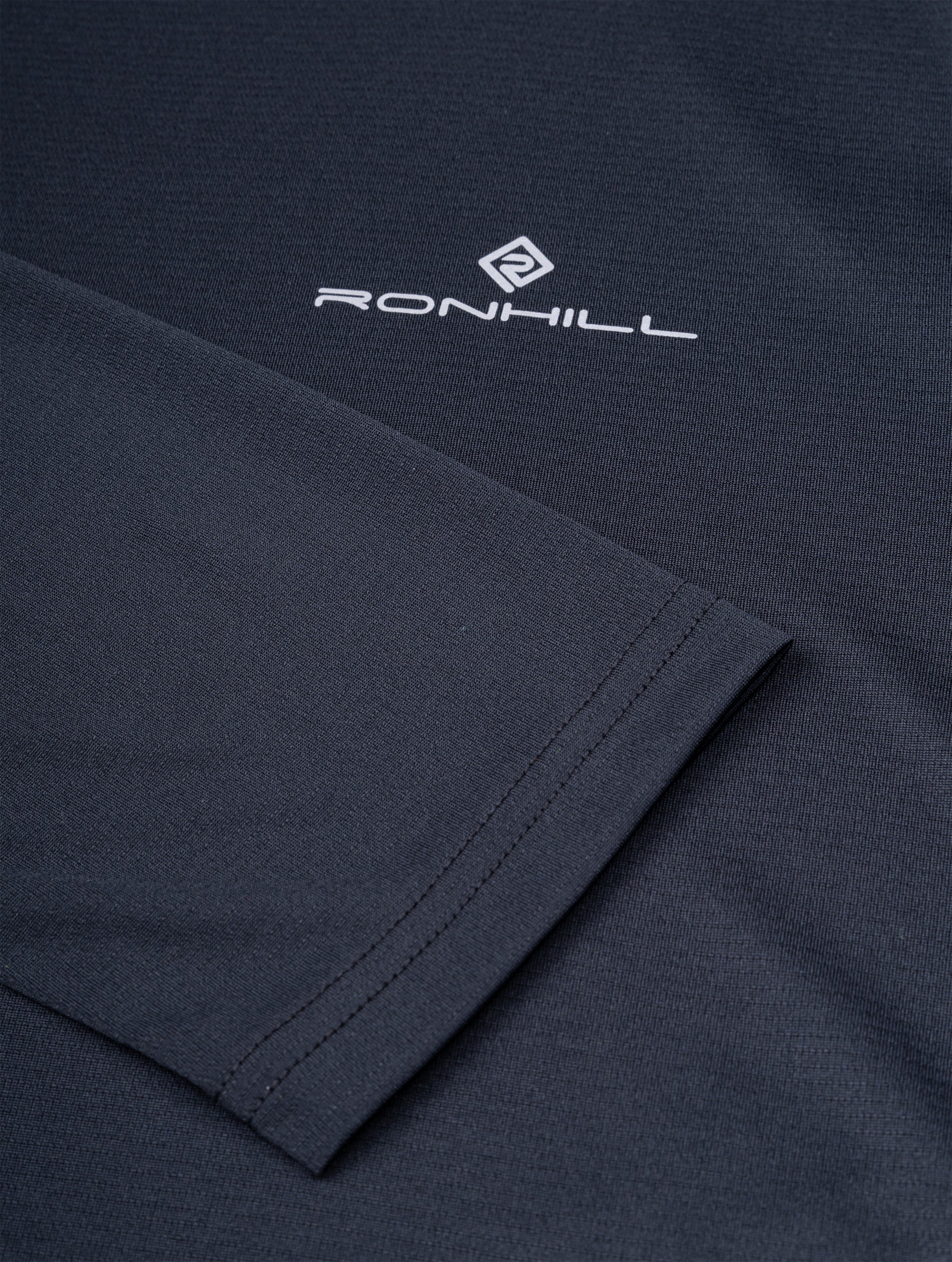 R004 Black