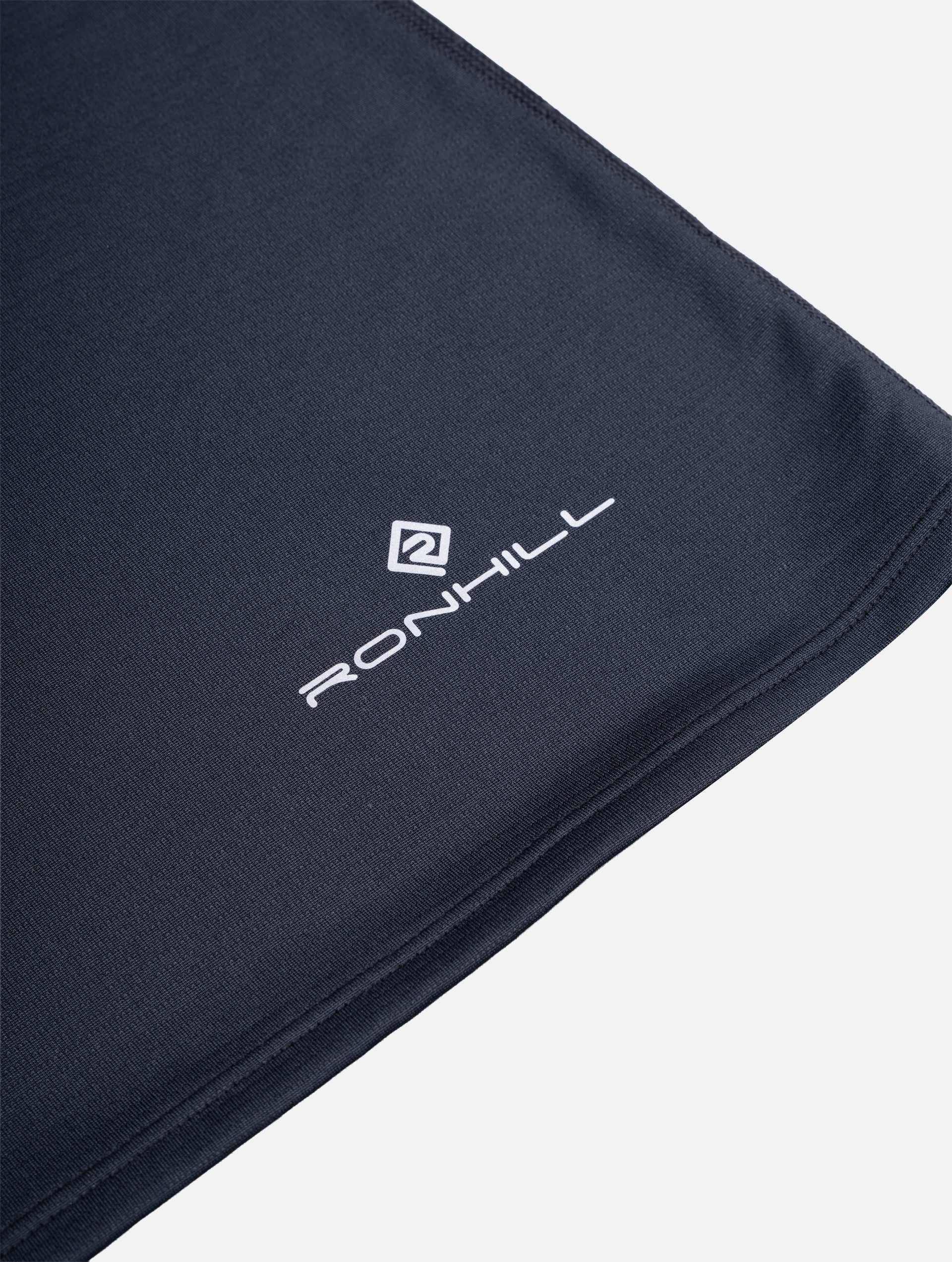 R004 Black