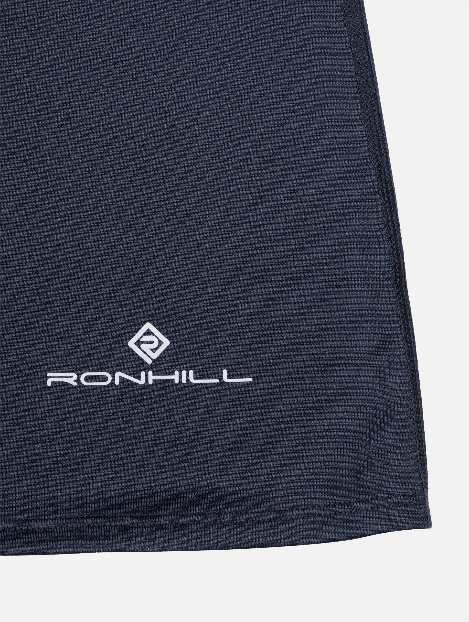 R004 Black