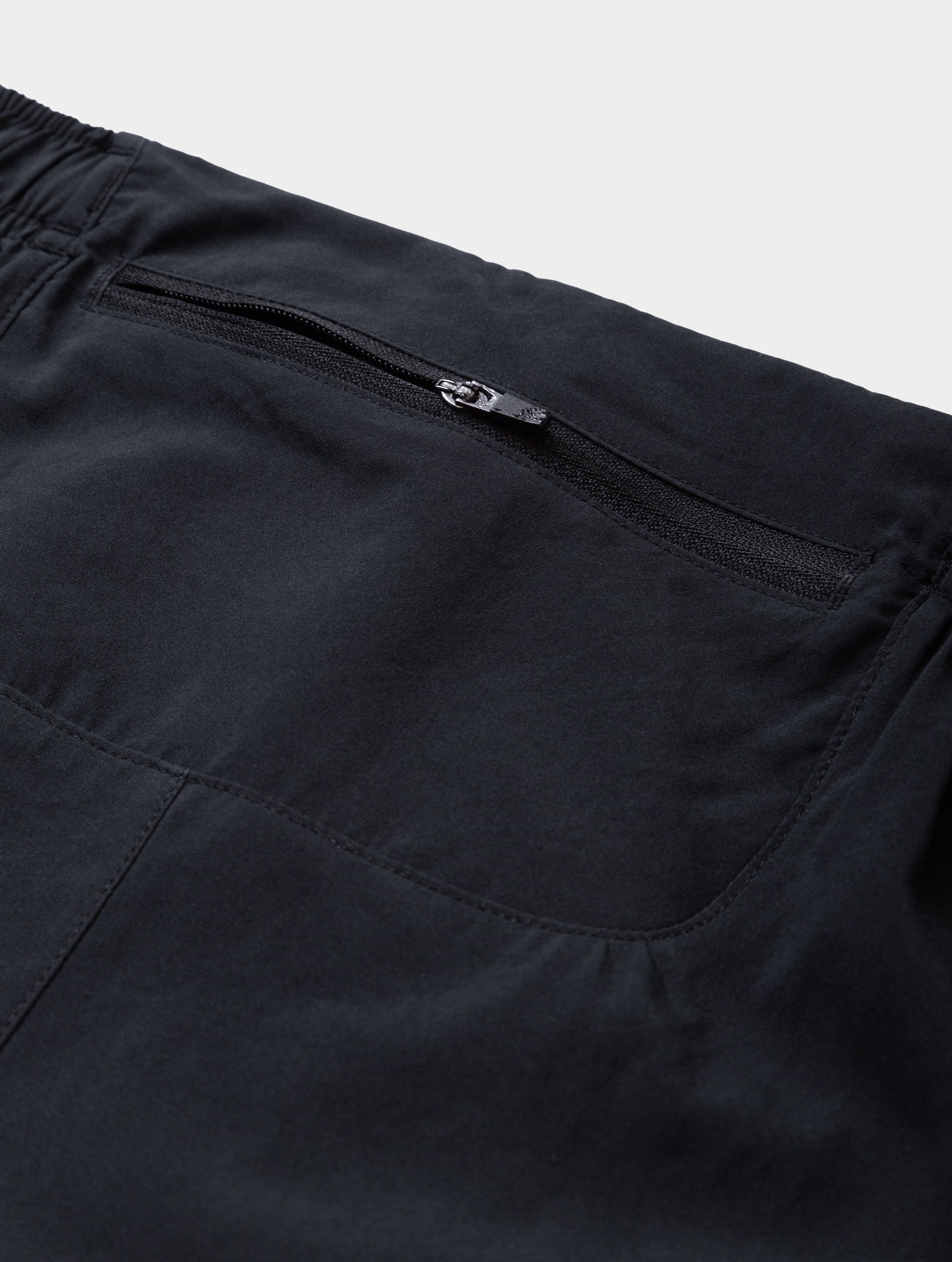 RH-00681 Black/Bright White