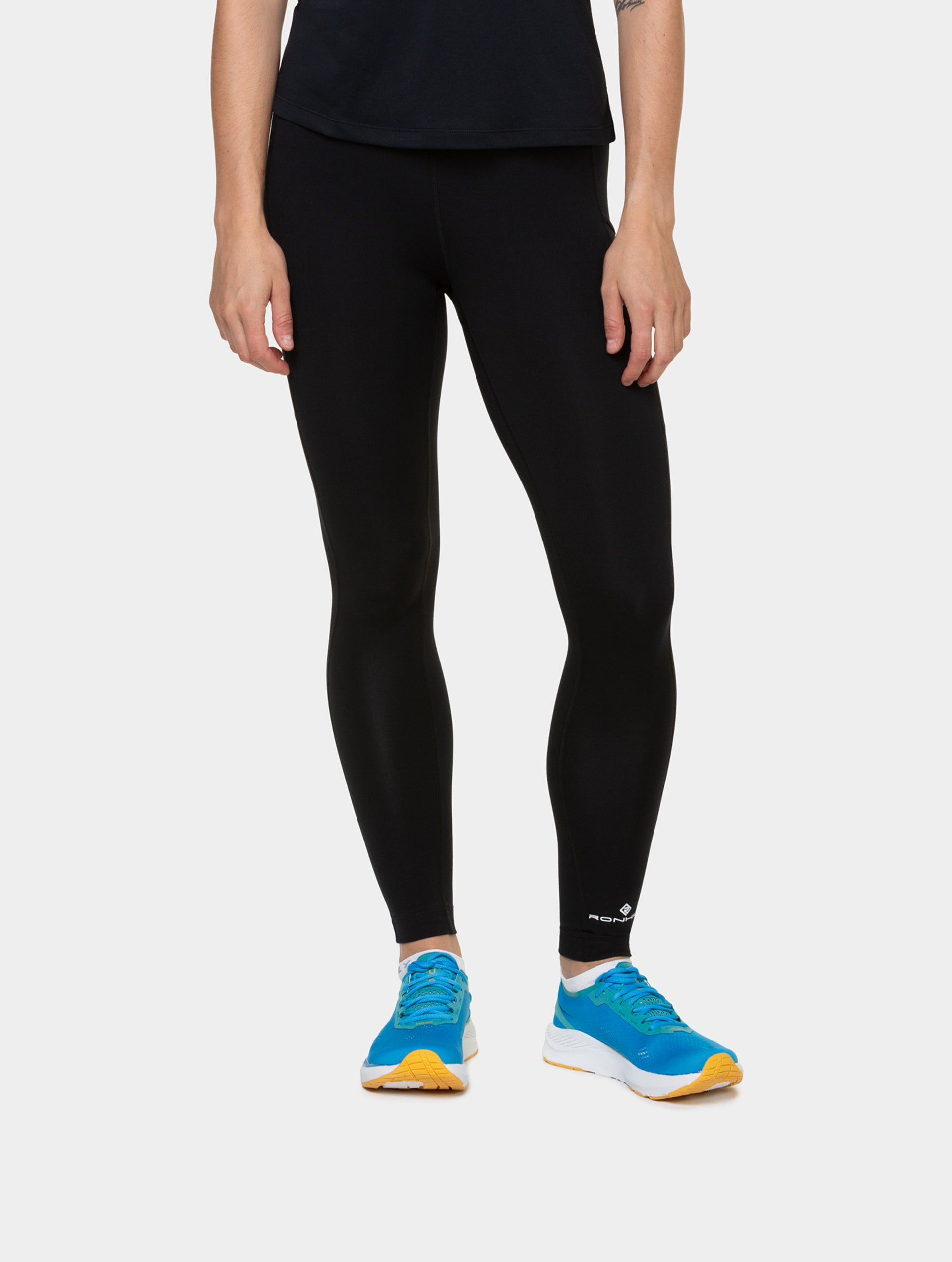 R009 All Black