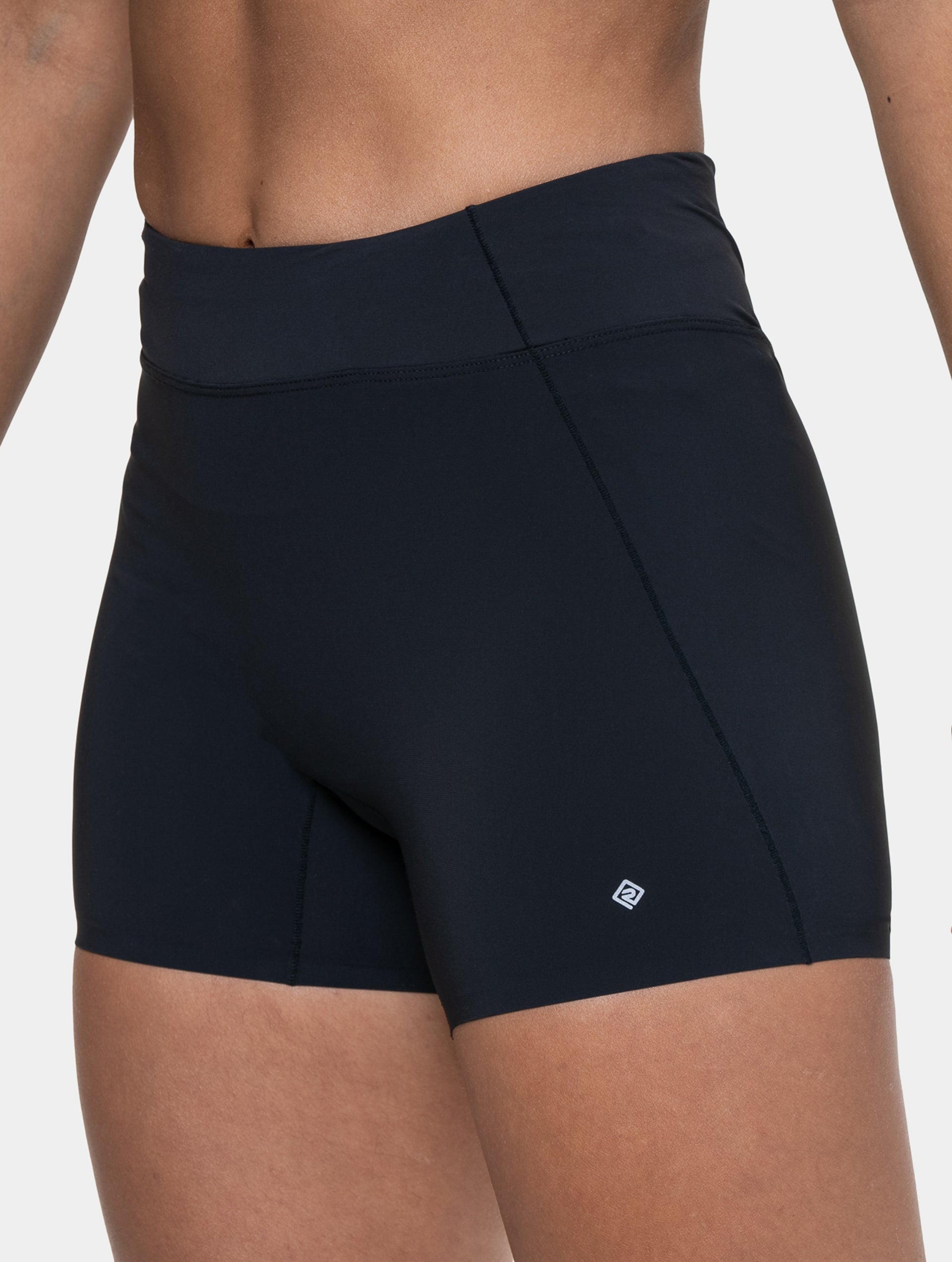 R009 All Black