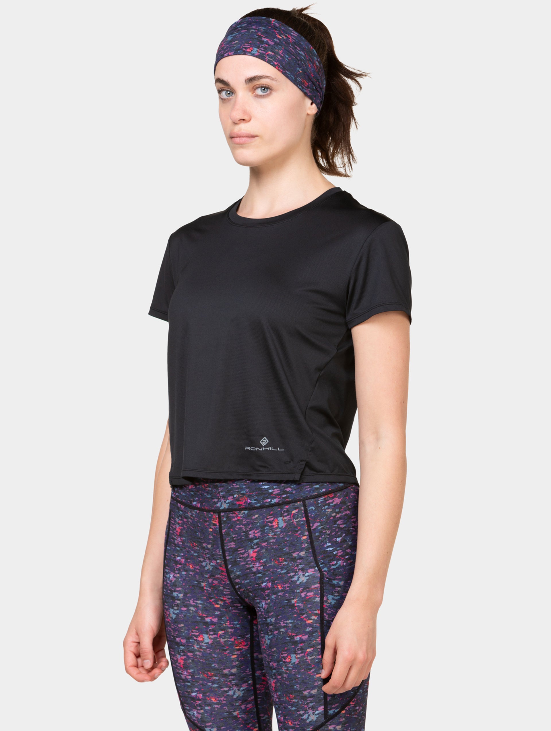 R009 All Black