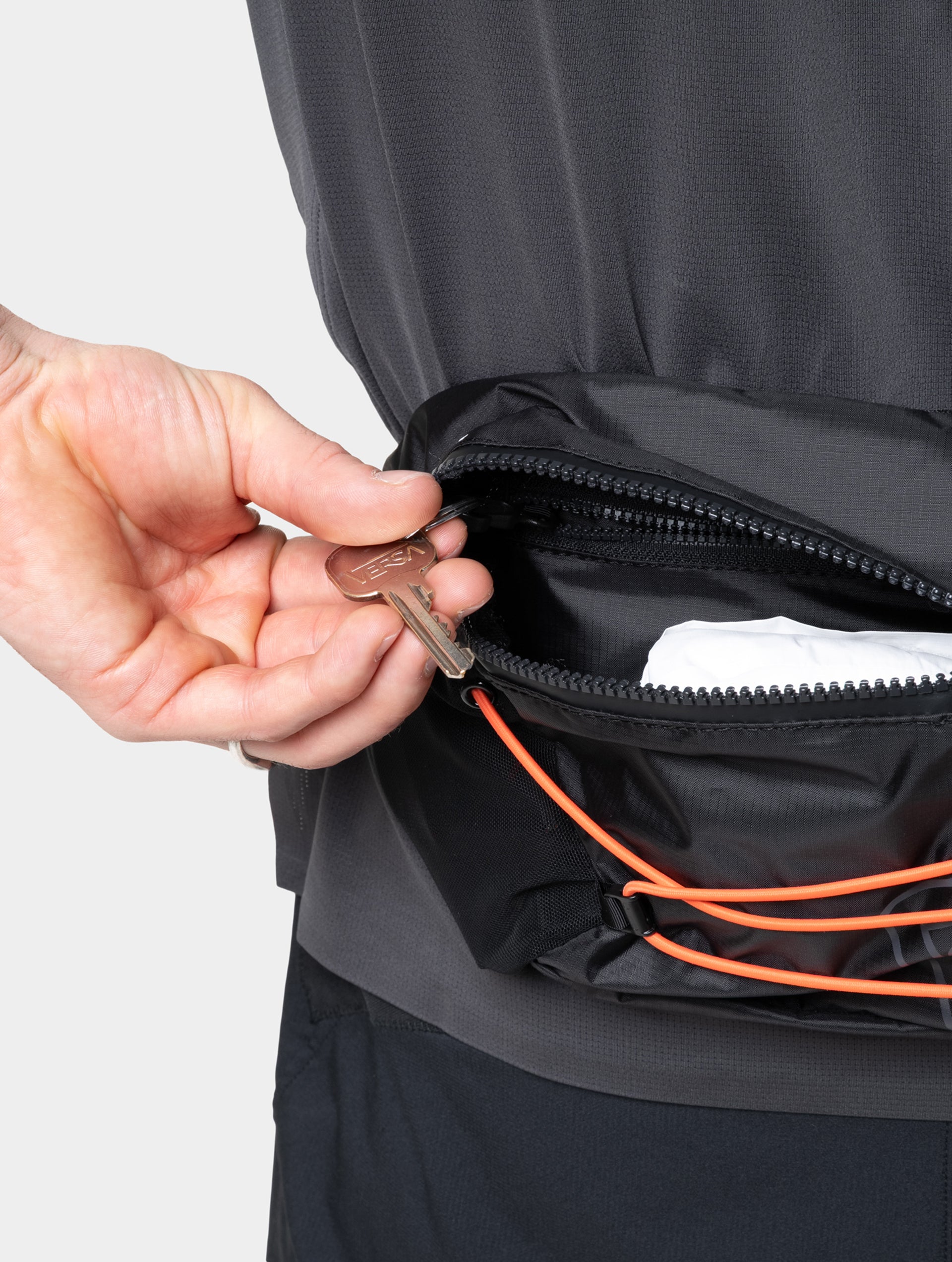 Rh-01452 Black/Ronhill Red