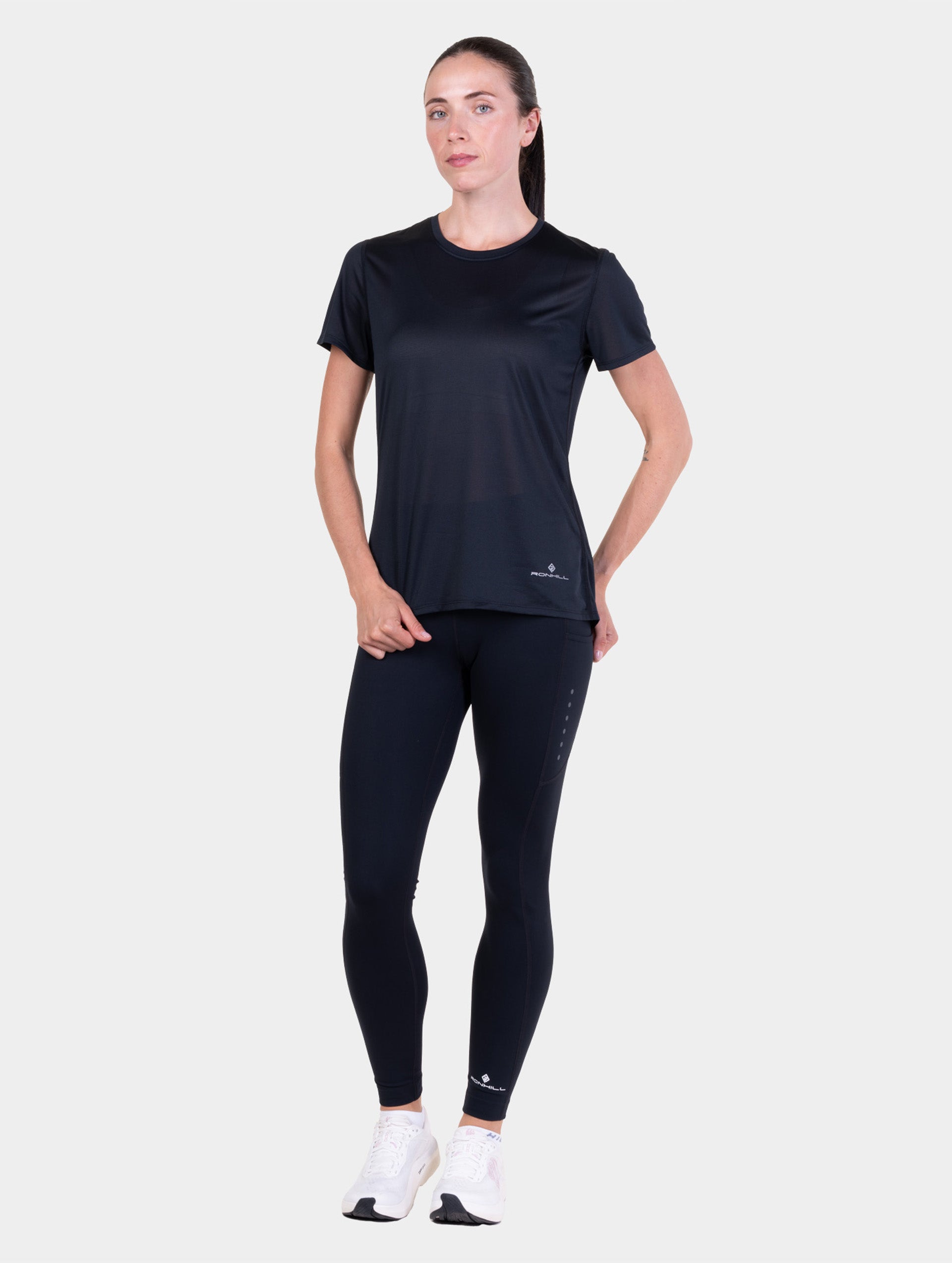 R004 Black