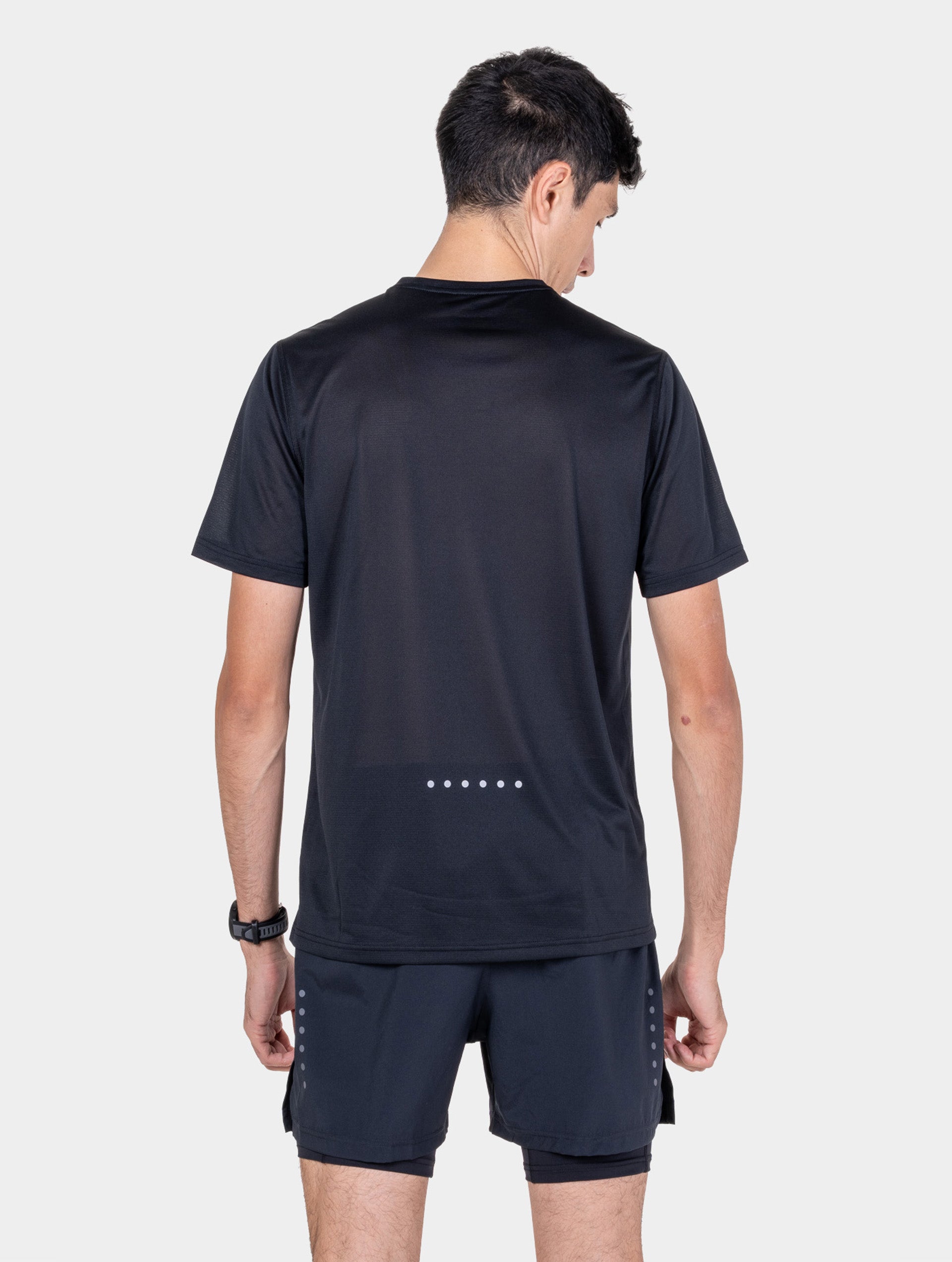 R004 Black