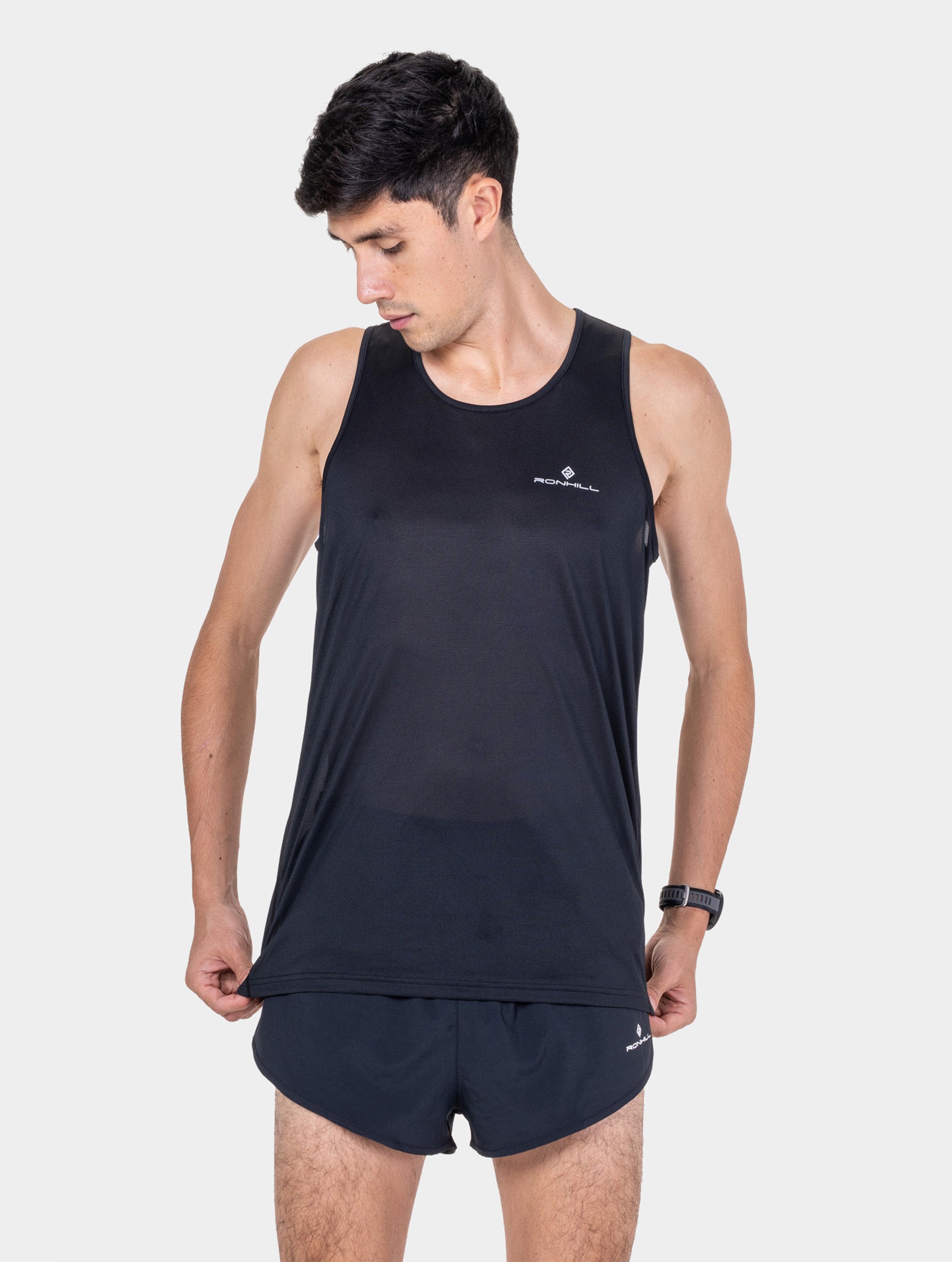 R004 Black