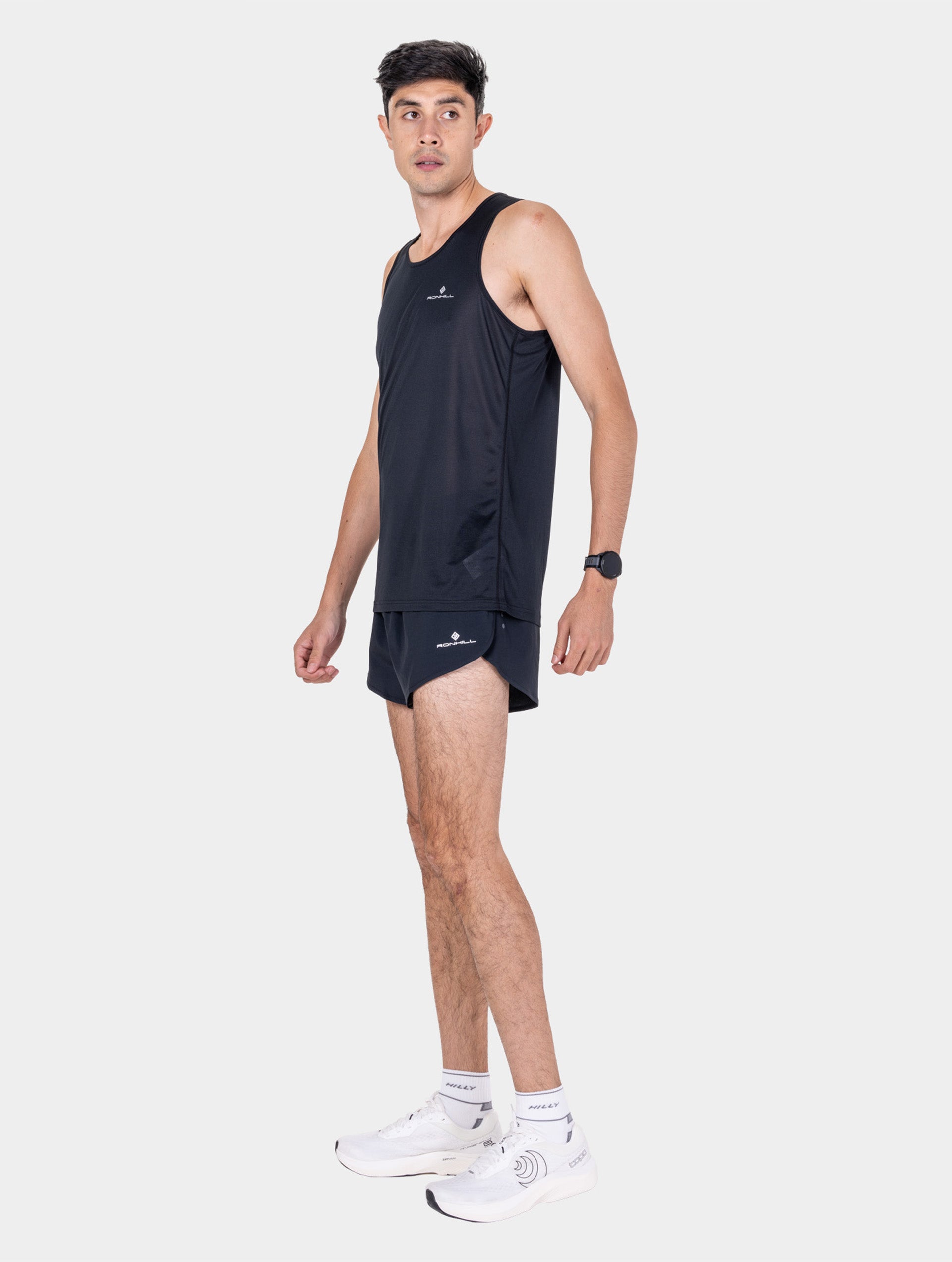 R004 Black
