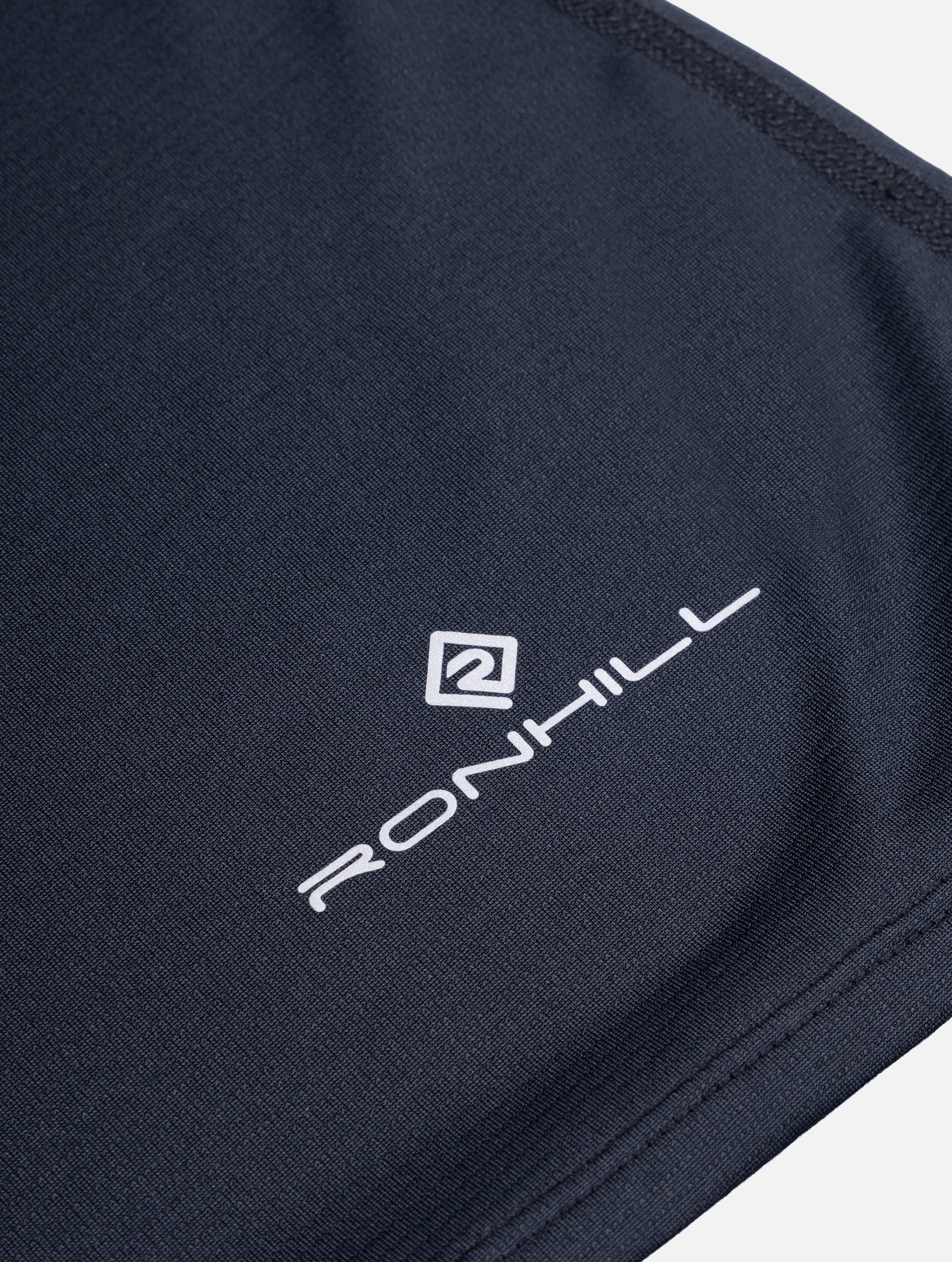R004 Black