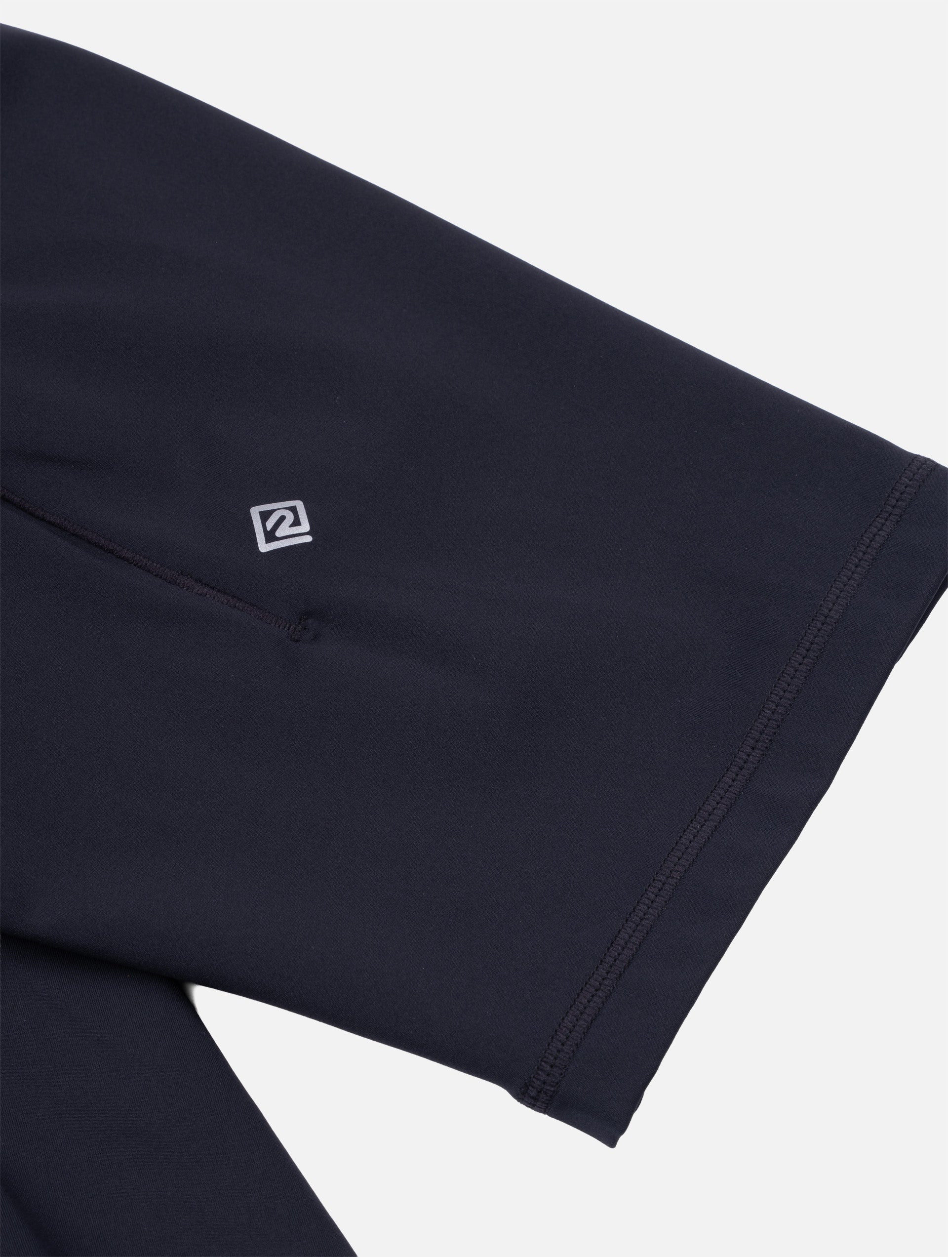 R009 All Black
