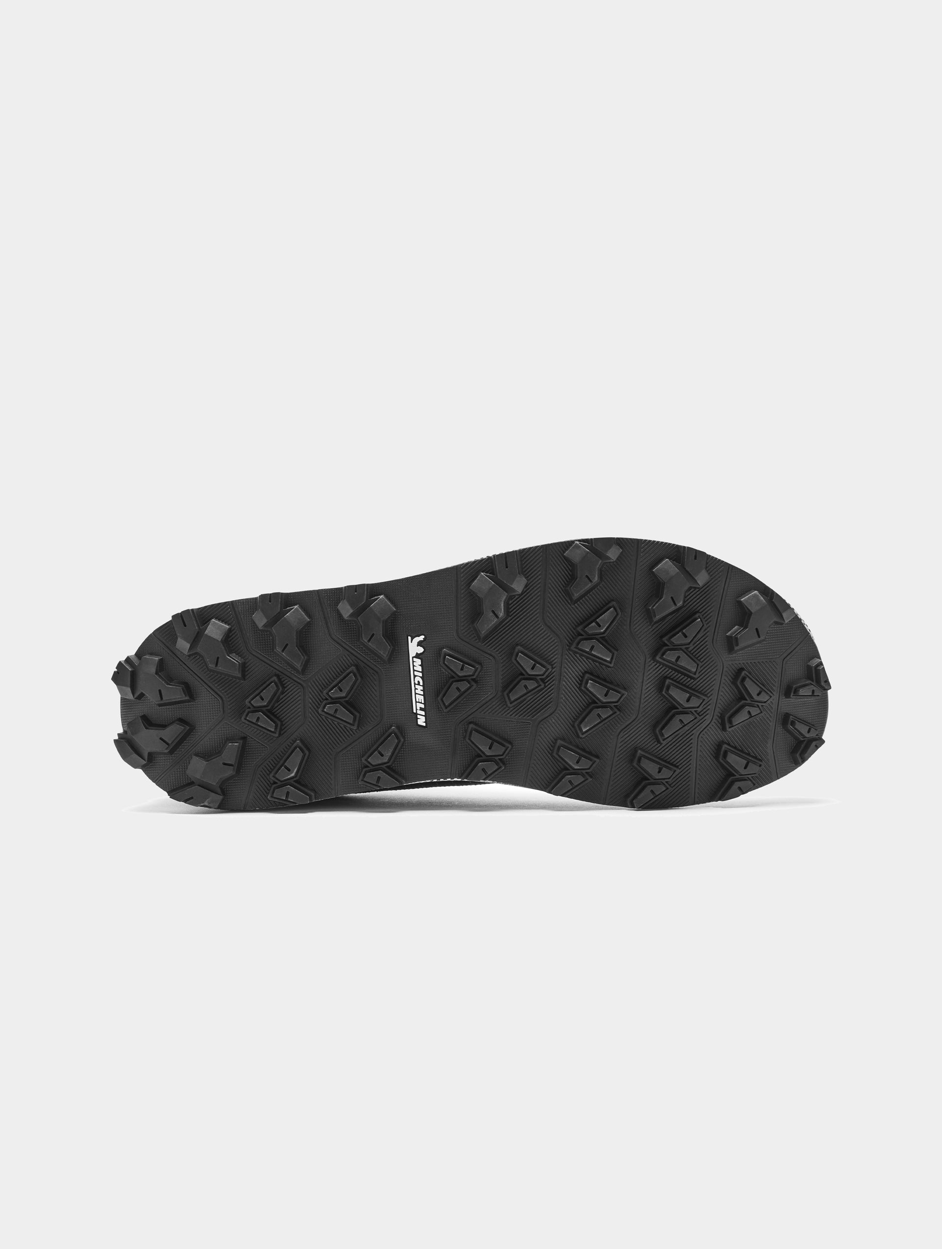 R151 Black/White