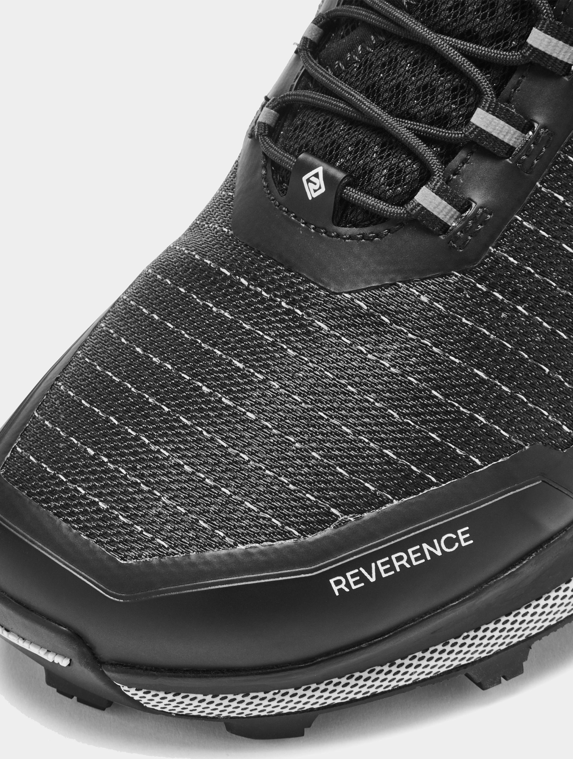 R151 Black/White