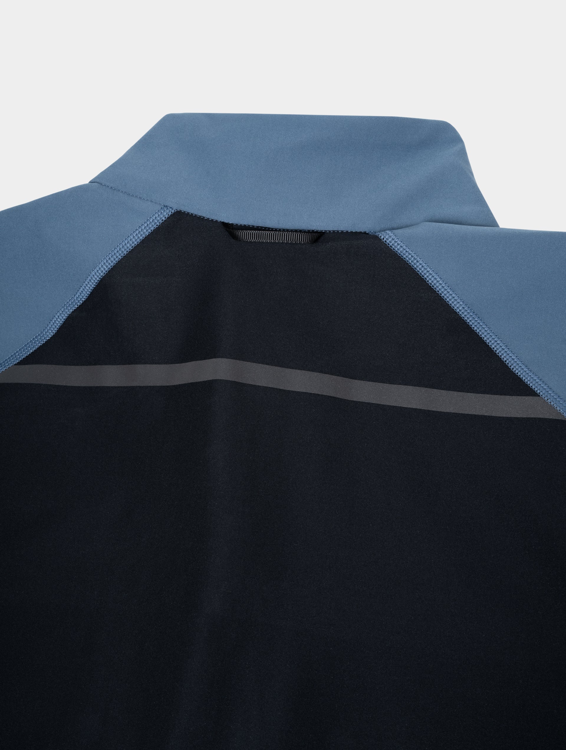 Rh-01372 Black/Lake